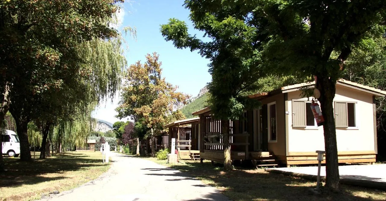 Camping du lac Saint-Julien-du-Verdon