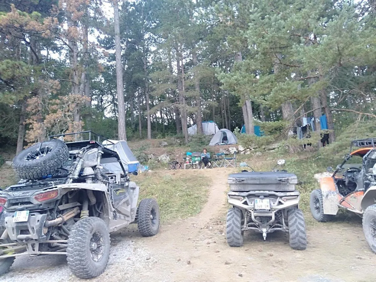 Camping du lac Saint-Julien-du-Verdon