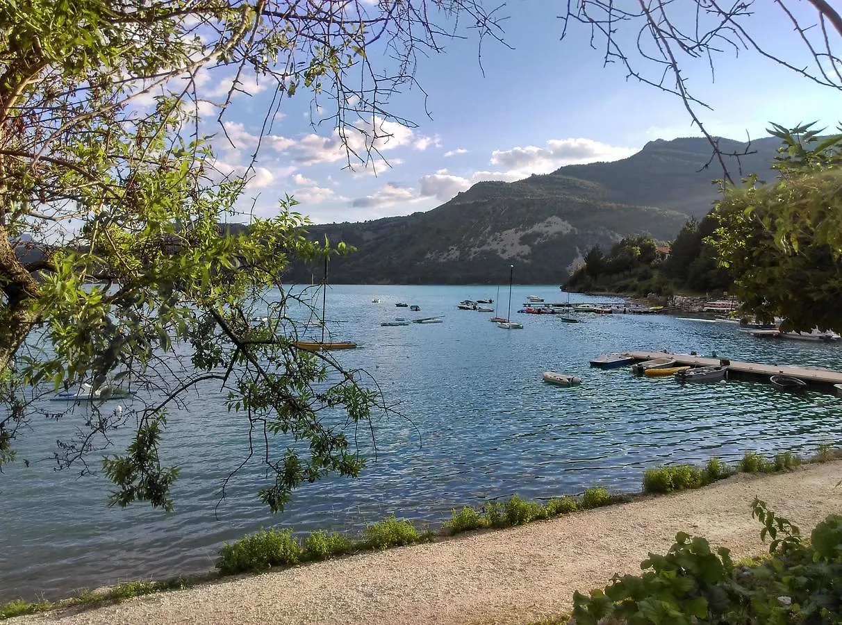 Camping du lac Saint-Julien-du-Verdon 2*,
